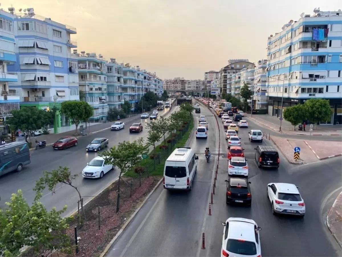 Antalya ve çevresinde araç sayısı arttı