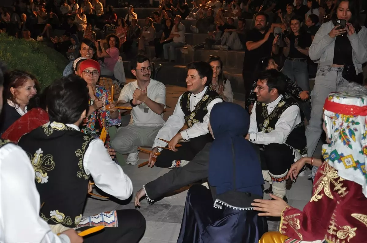 Neşet Ertaş Anadolu Üniversitesi'nde Anıldı