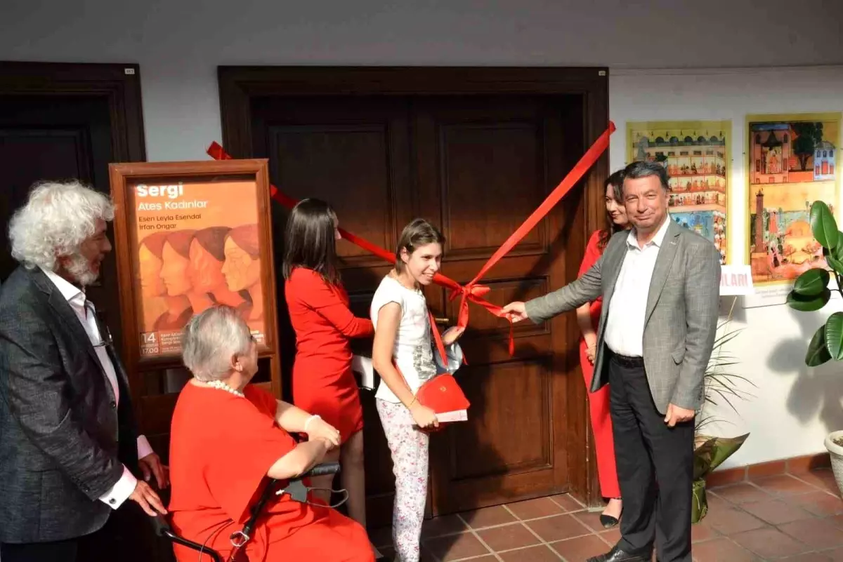 Eskişehir'de 'Ateş Kadınlar' Sergisi Sanatseverlerle Buluştu