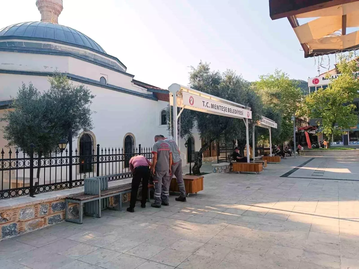 Kurşunlu Camii'nde Tente Krizi: 12 Gün Sonra Söküldü