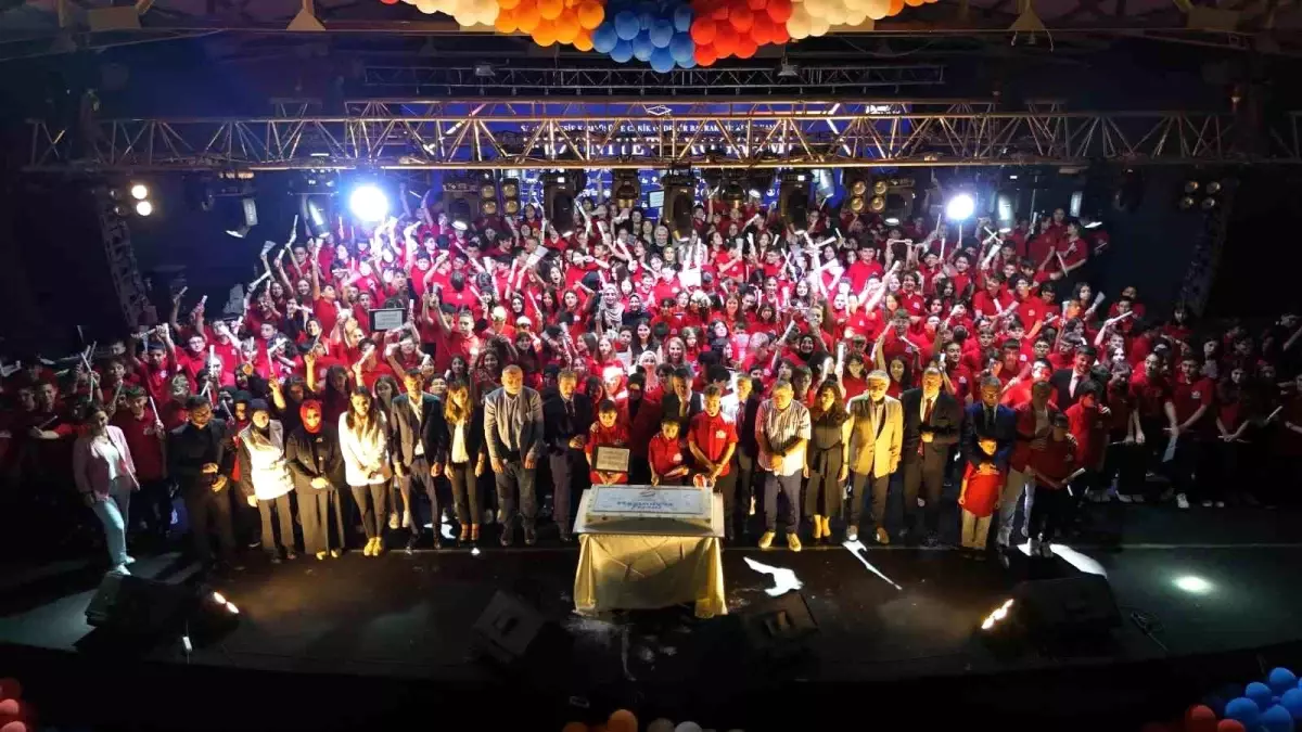 Samsun'daki Keşif Kampüsleri İlk Mezunlarını Verdi