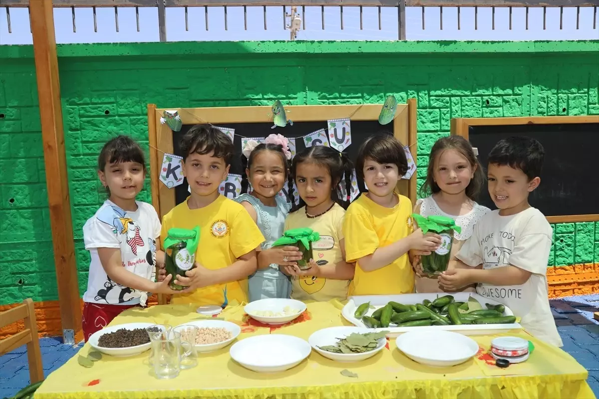 Çocuklar Tarım Öğreniyor