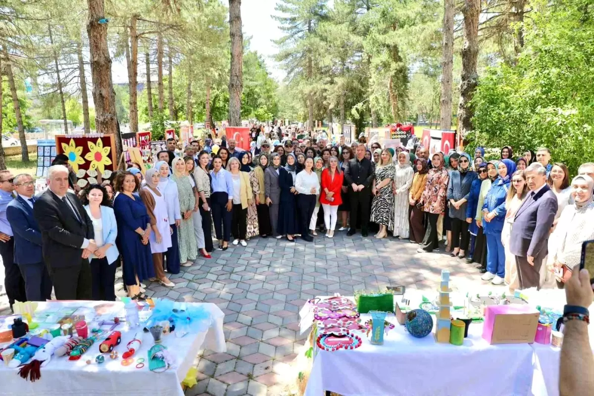 Erzincan'da 'Gelenekten Geleceğe' Sergisi Açıldı