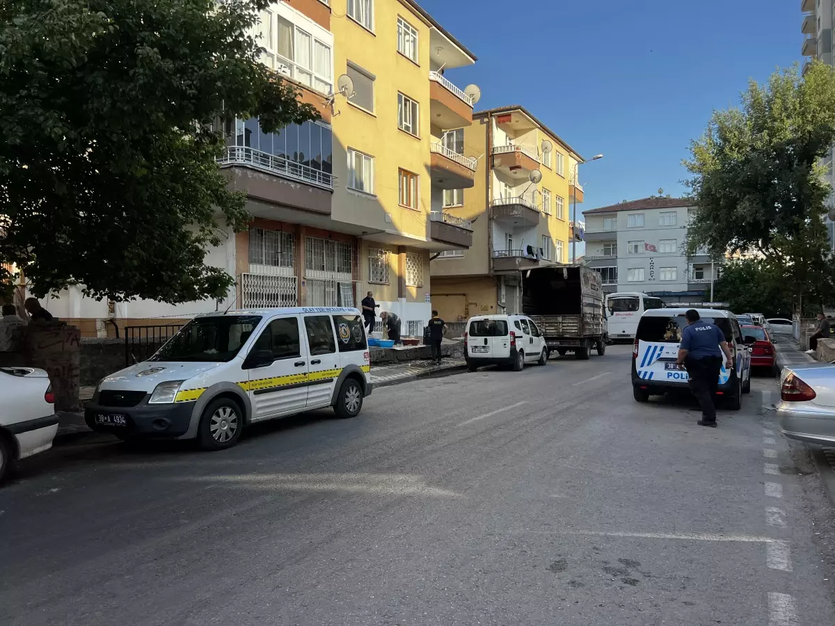 Kayseri'de Alkollü Tartışma Bıçaklı Kavgaya Dönüştü