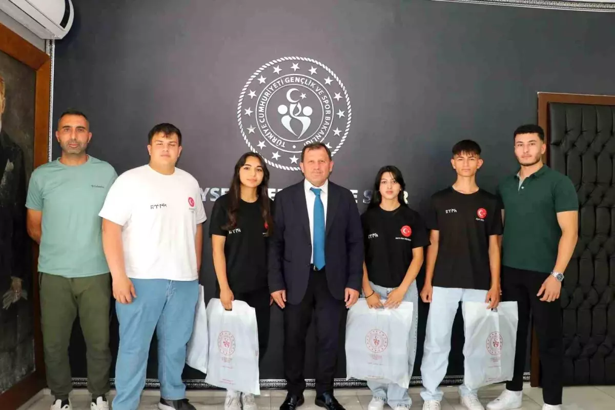 Bilek Güreşi Sporcularından Ziyaret