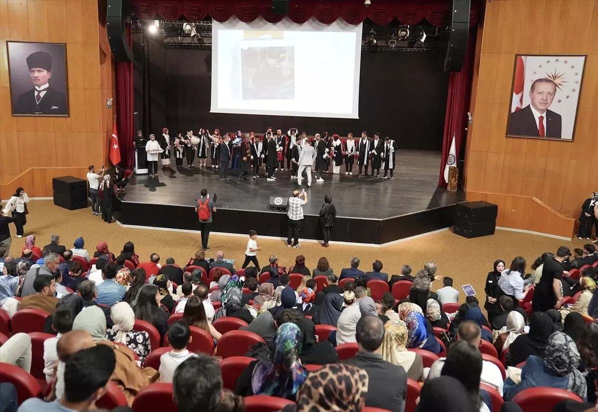 Atatürk Üniversitesi'nde Mezuniyet Töreni