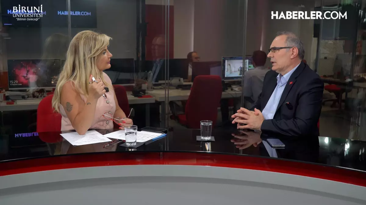 Adnan Ömerustaoğlu: Artık eğitimin hedefi düşünmeyi öğretmek olmalı