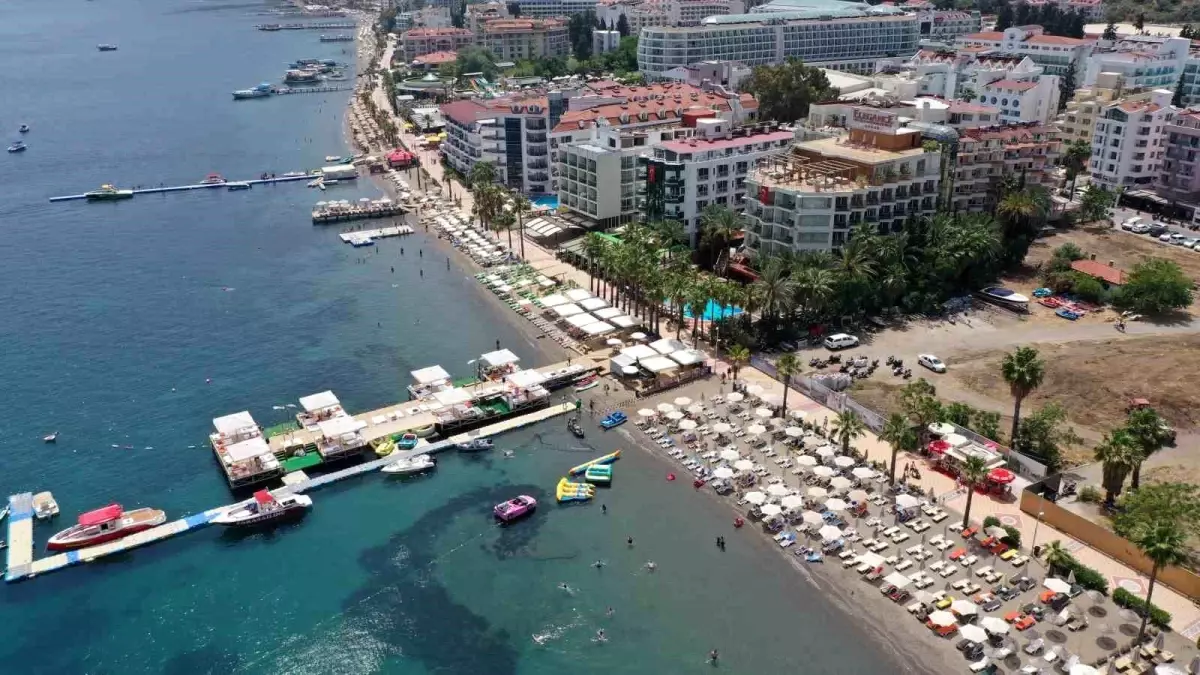 Marmaris'te Eğlence Mekanları Tartışma Yarattı