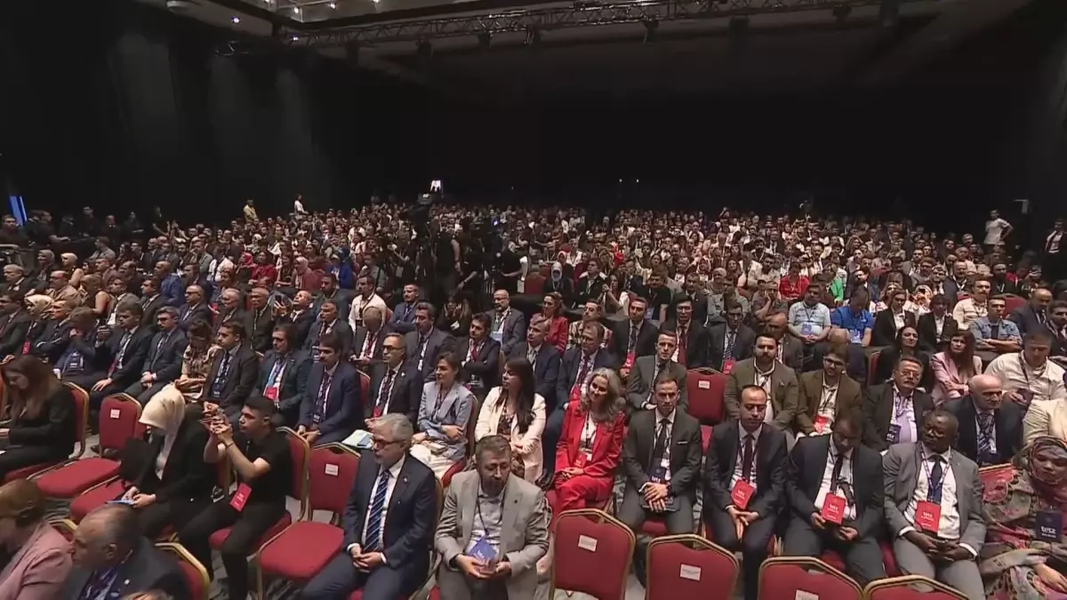 Cumhurbaşkanı Erdoğan: FATİH projemizle 21 bin 576 okulumuzun altyapı kurulumunu tamamladık