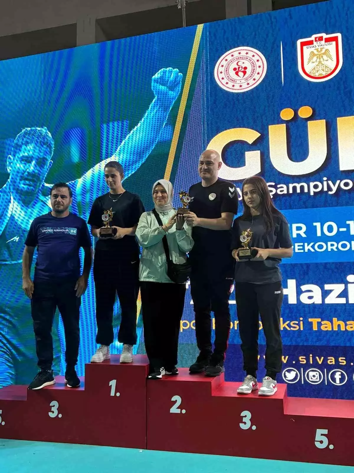 Afyon'un Genç Güreşçileri Şampiyonada Başarı Elde Etti