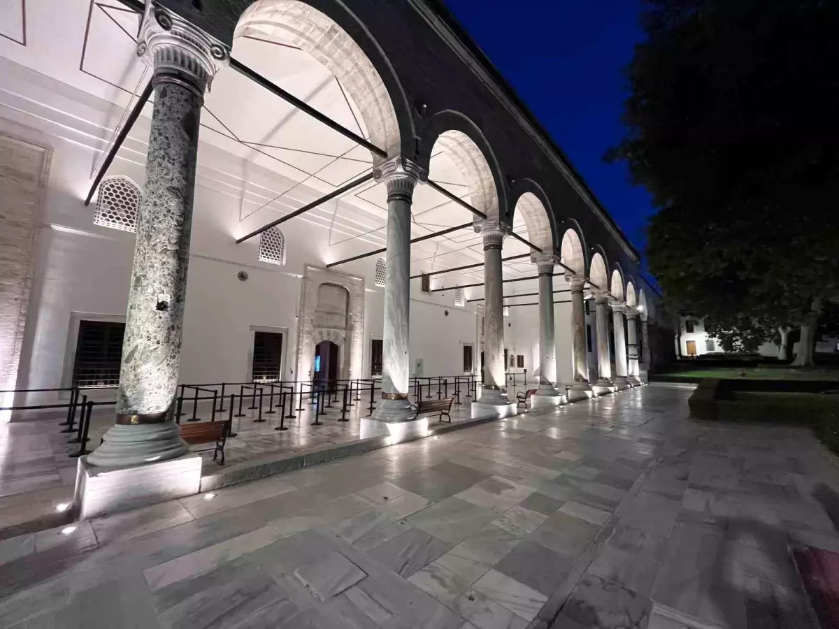 Topkapı Sarayı Gece Ziyaretlere Açılıyor