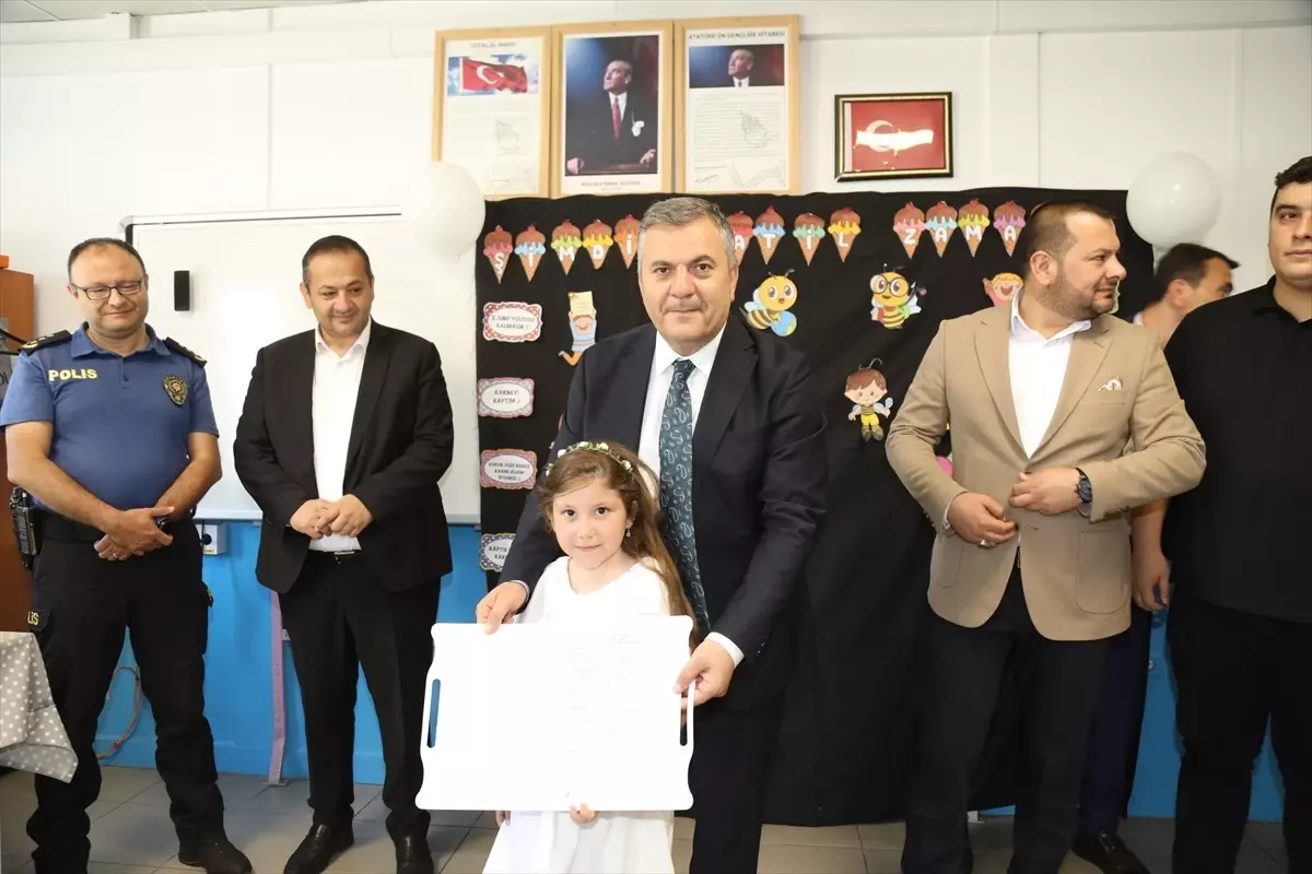 Çubuk'ta 22 Bin Öğrenci Karnelerini Aldı