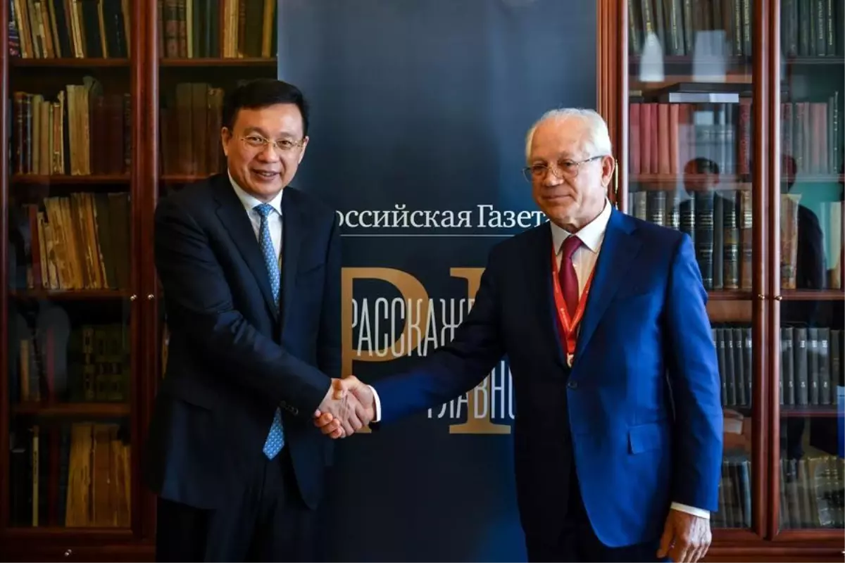 Xinhua ve Rossiyskaya Gazeta'dan İşbirliği Vurgusu