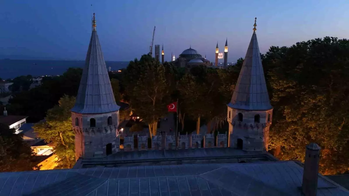 Topkapı Sarayı Gece Turları Başladı
