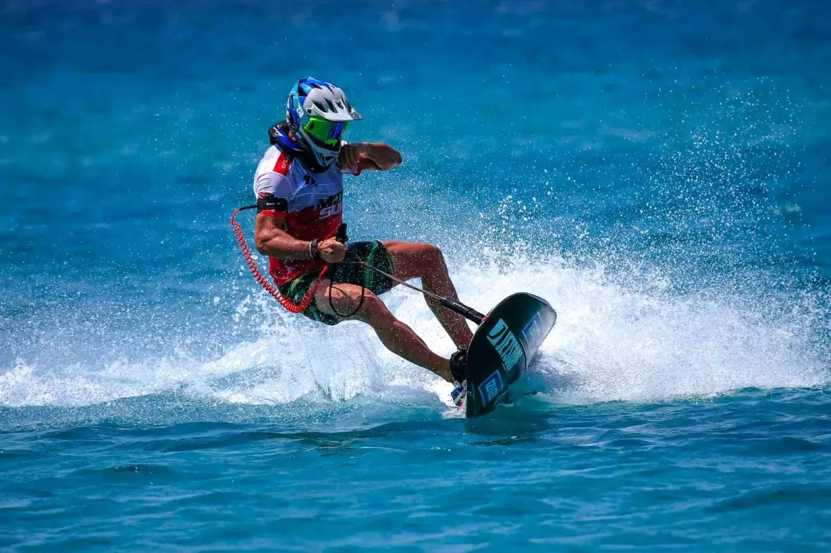 Dünya Motosurf Şampiyonası Çeşme'de Başladı