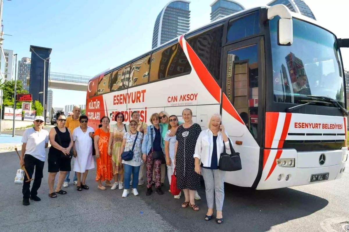 Esenyurt Belediyesi, İstanbul'un Tarihi Mekanlarını Keşfetme Fırsatı Sunuyor