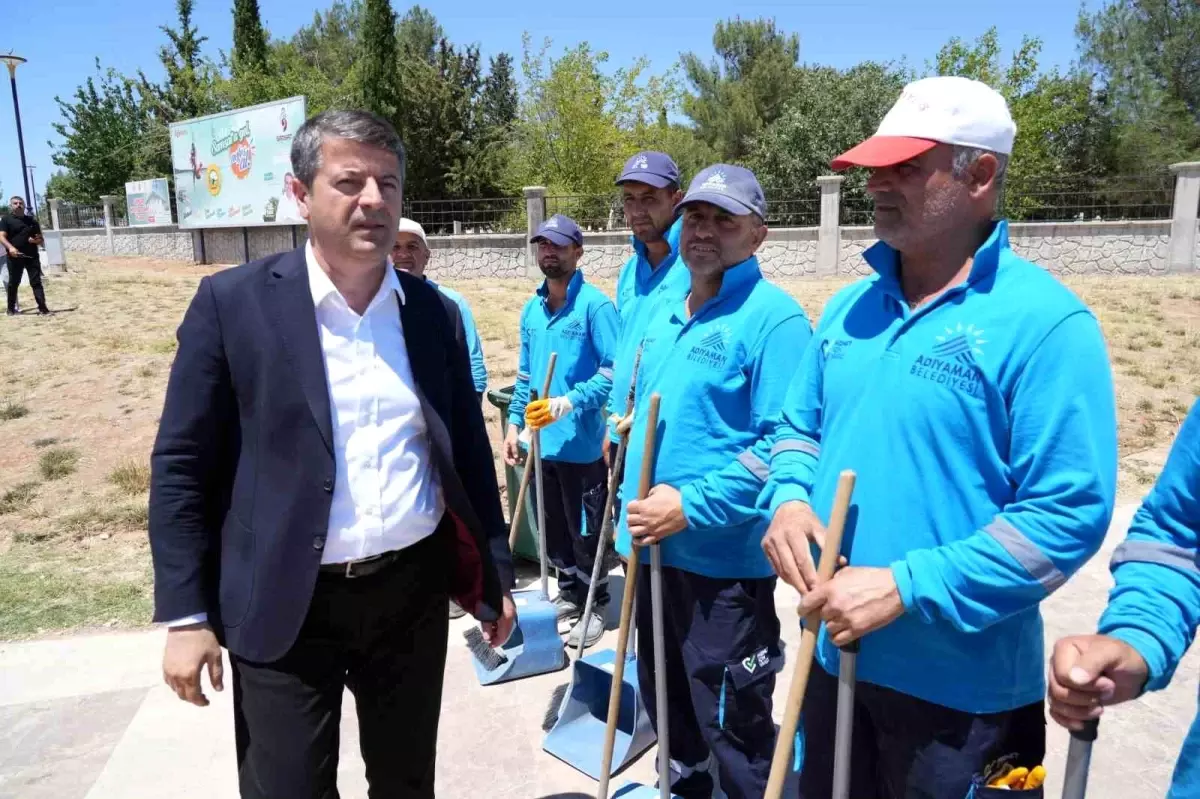 Adıyaman'da Safvan Bin Muattal Türbesi ve Camisinde Temizlik Çalışması