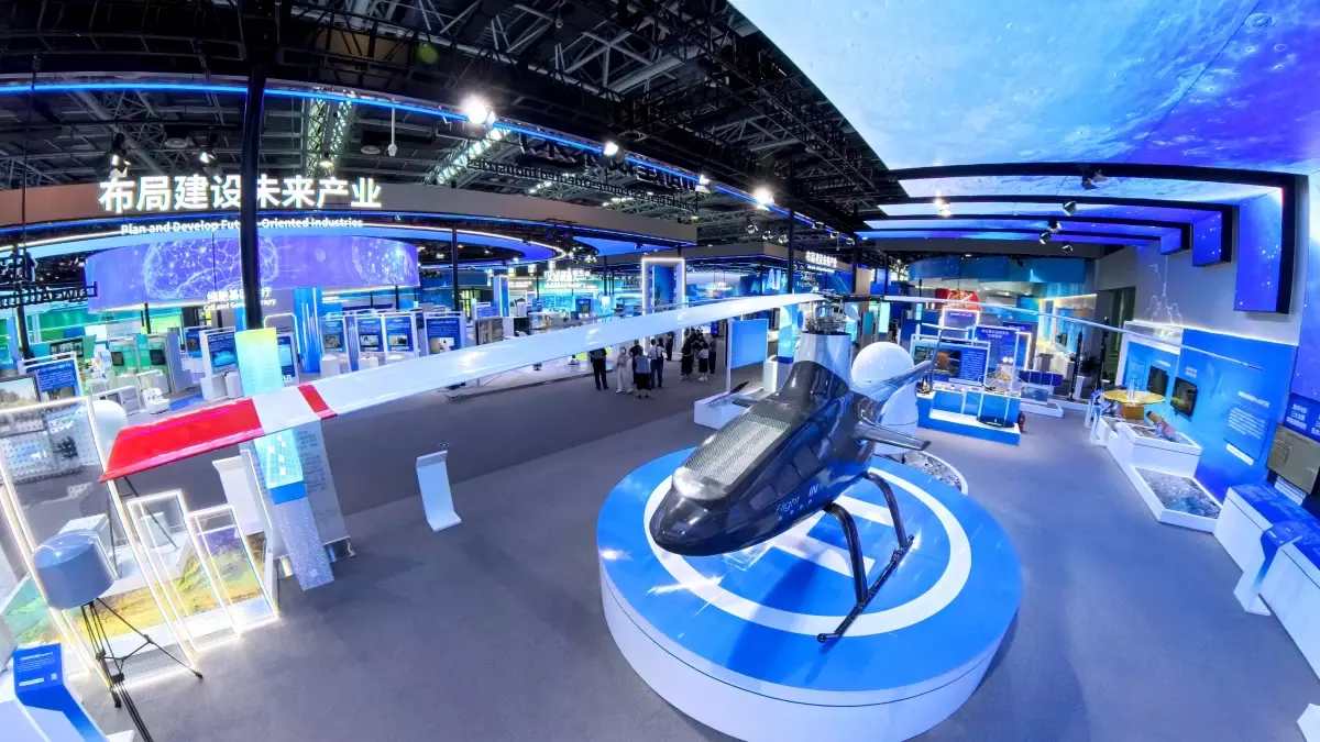 Zhongguancun Fuar Merkezi İnovasyonu Sergiliyor