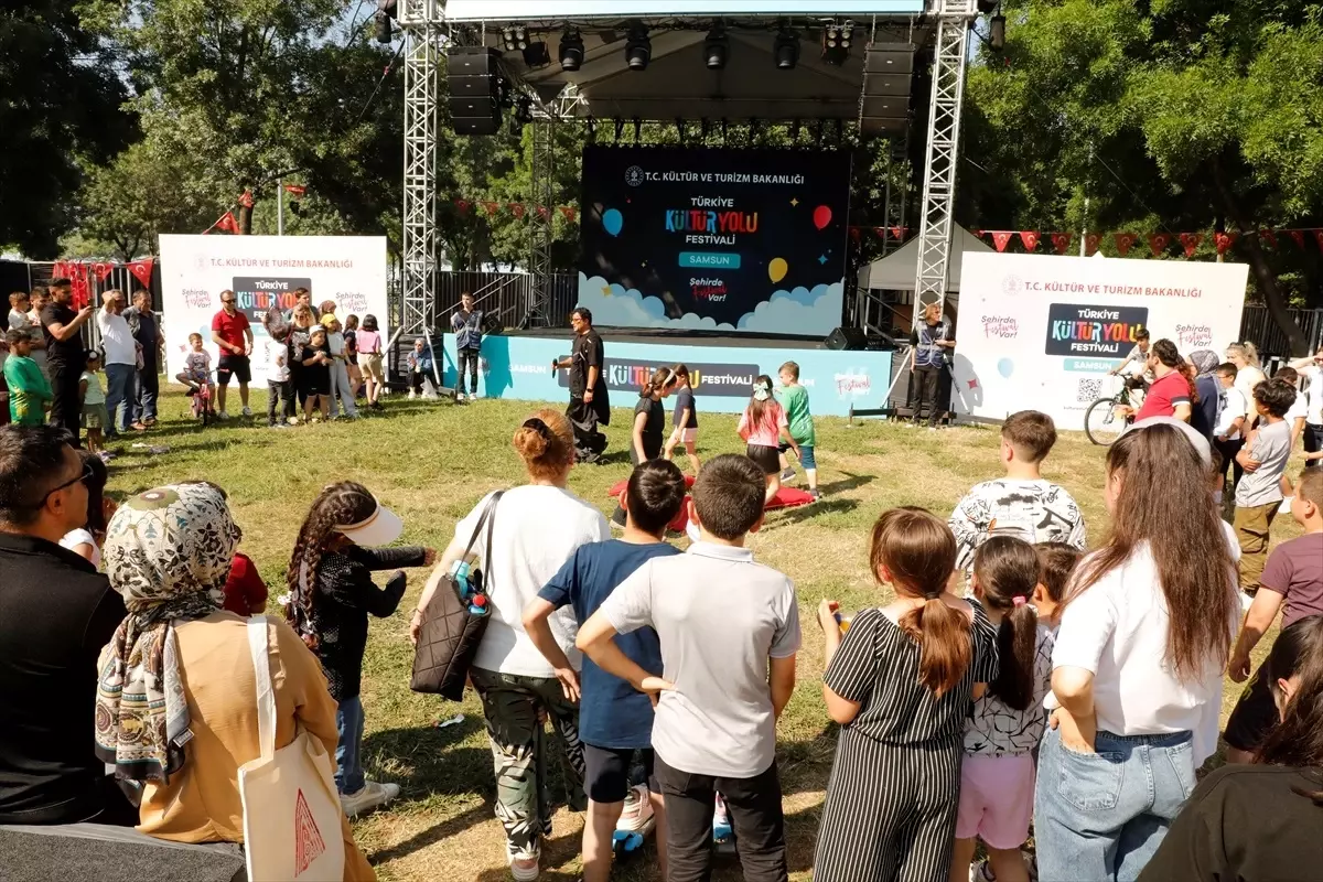 Samsun'da Çocuklar İçin Festival Coşkusu