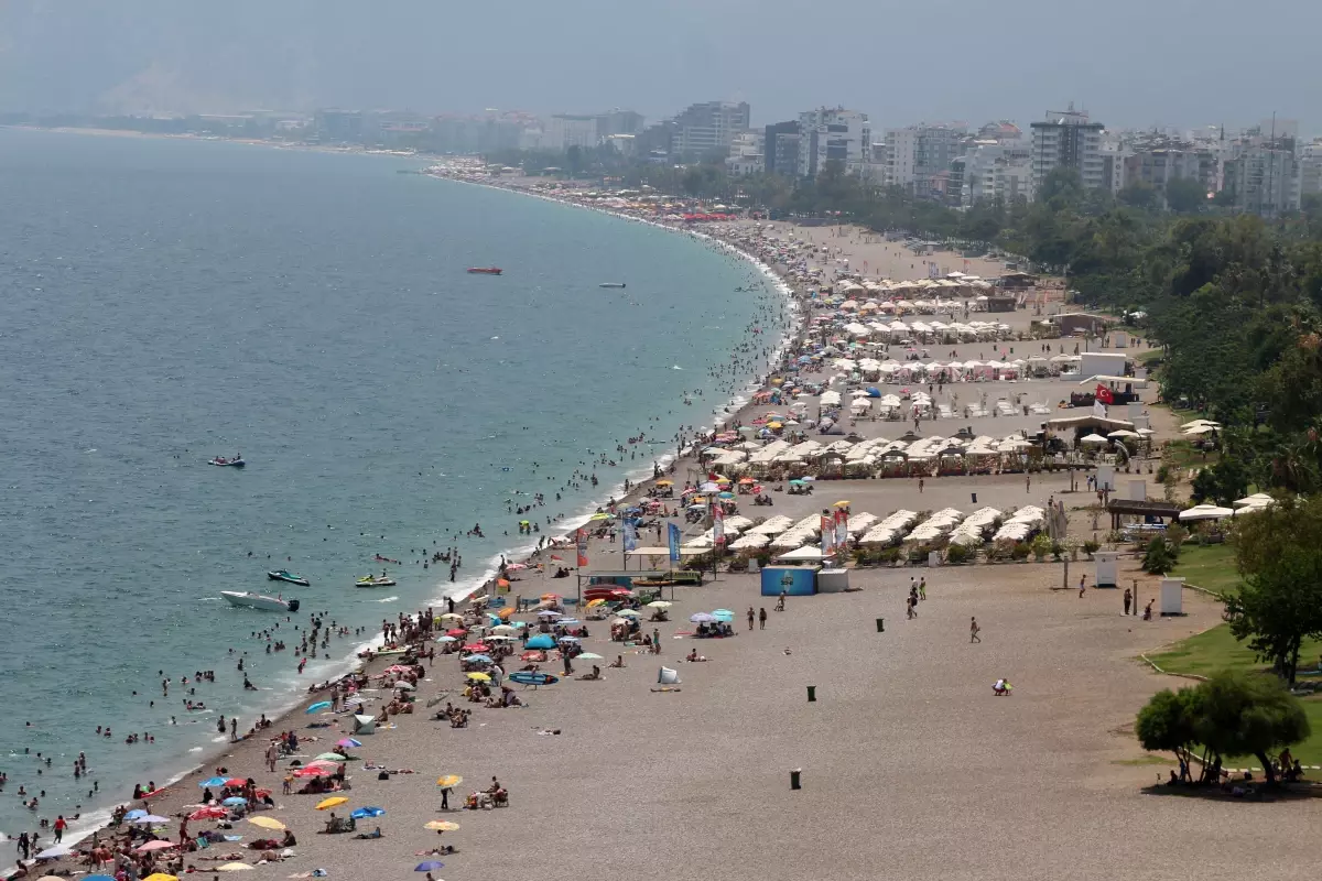 Antalya Sahilleri YKS Sonrası Doldu