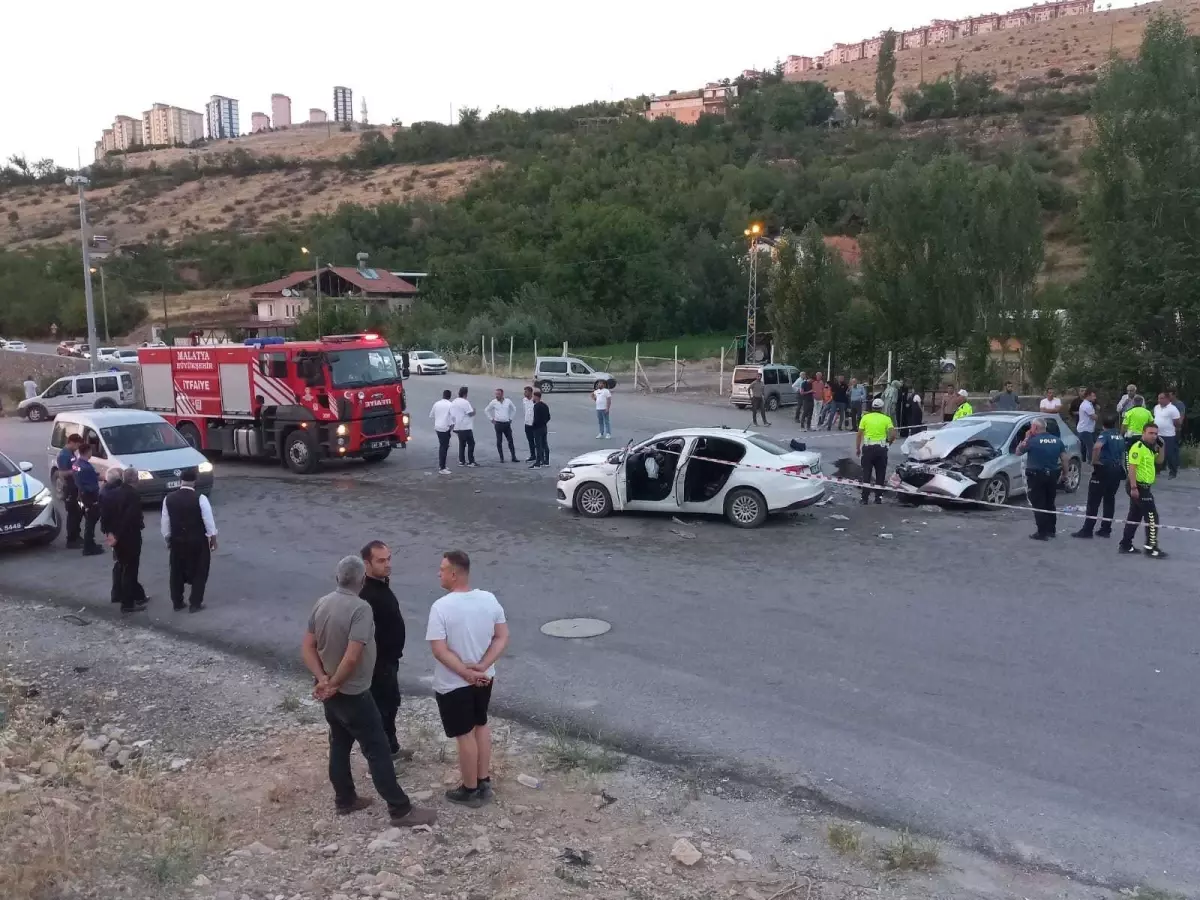 Malatya'da Düğün Konvoyunda Kaza: 11 Yaralı