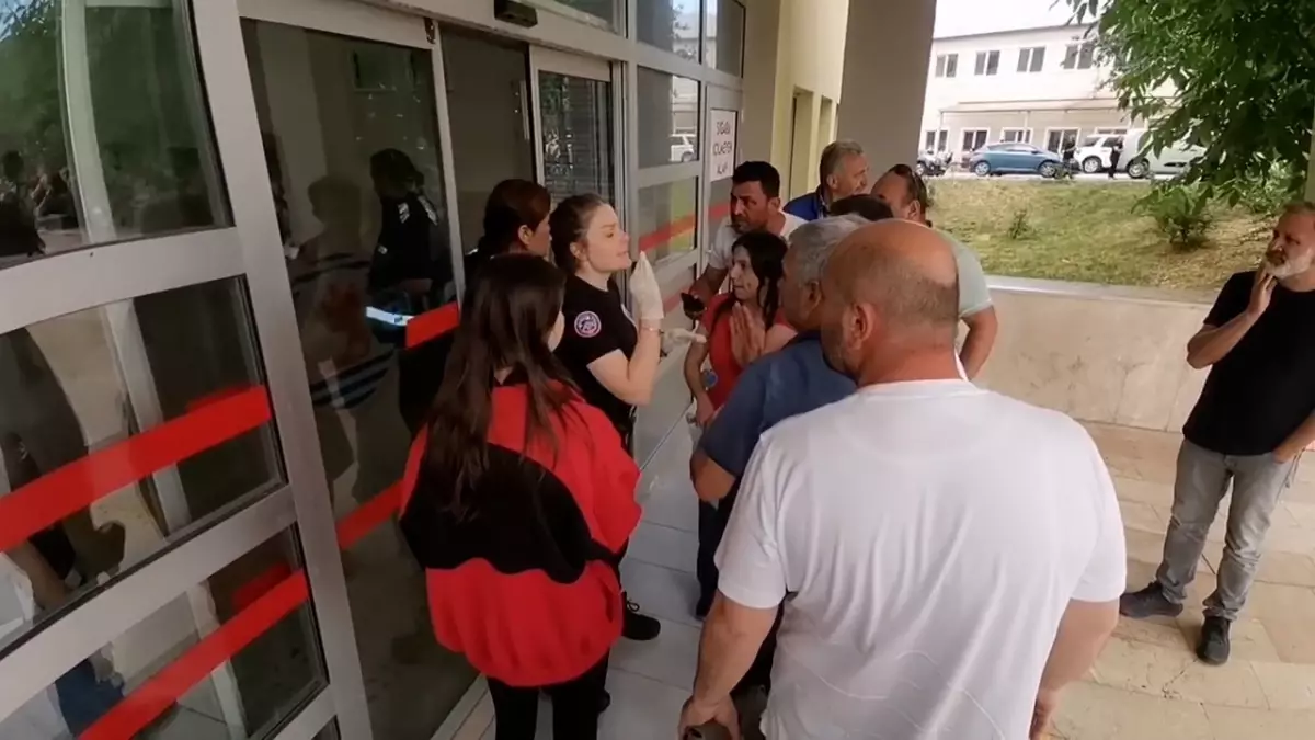 Sınava Geç Kalan Genç Kız Sinir Krizi Geçirdi