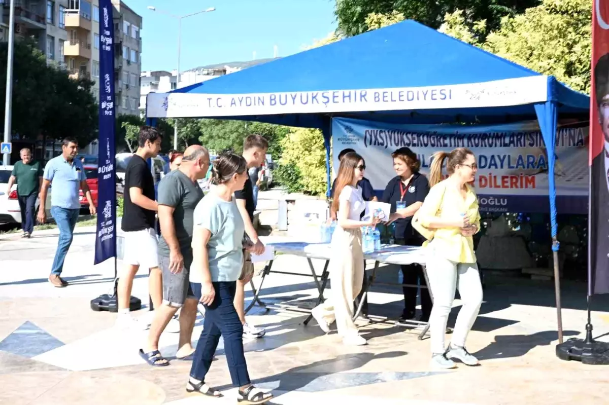 Aydın Büyükşehir Belediyesi, YKS Sınavında Öğrencilere Destek Oluyor