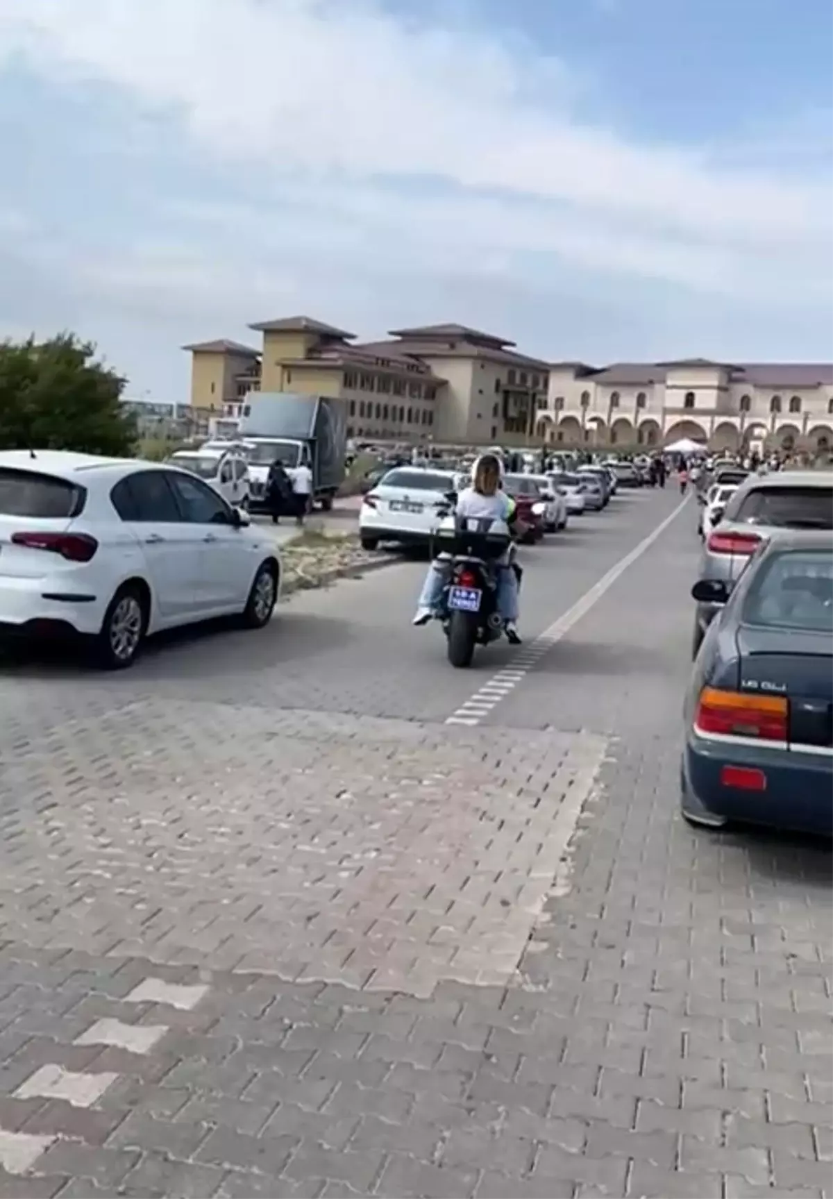 Polis, Sınava Yetişemeyen Öğrenciyi Kurtardı