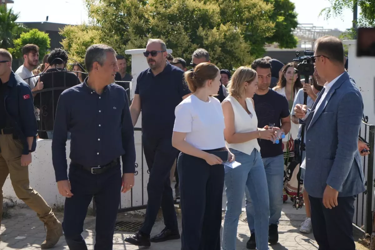 Özgür Özel, Nehir Zeyrek'e Destek Oldu