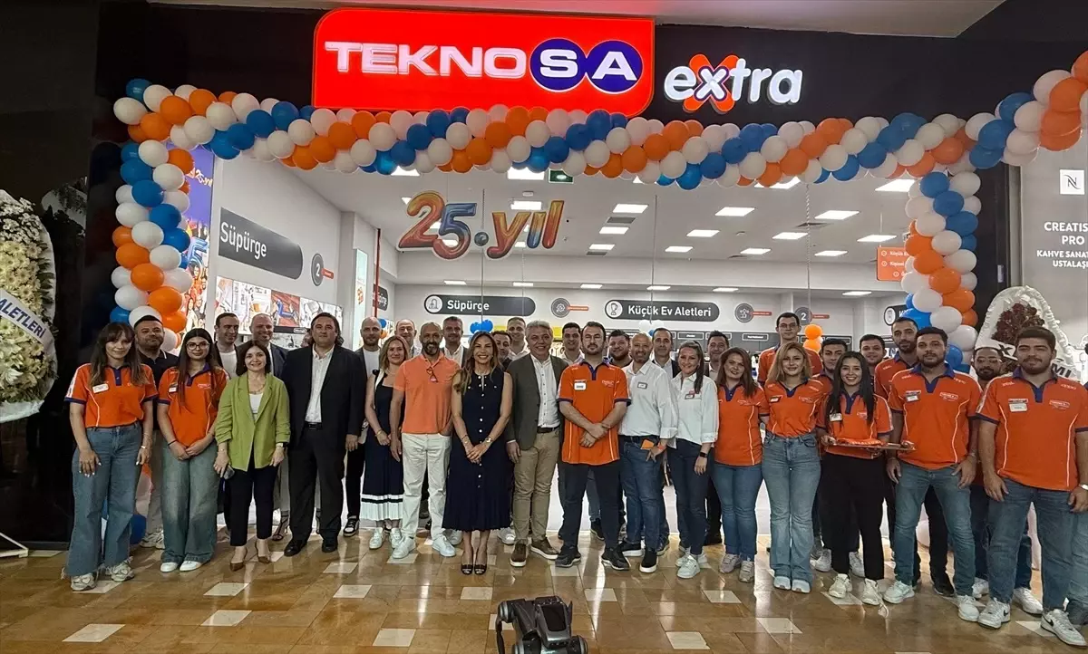 Teknosa'nın İzmir Optimum'daki Yeni Mağazası Açıldı