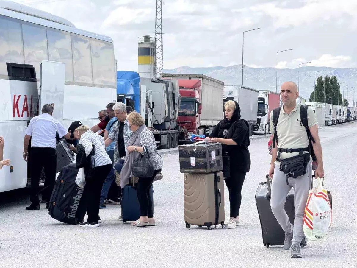 Gürbulak'ta Karayolu Tercihi Artıyor