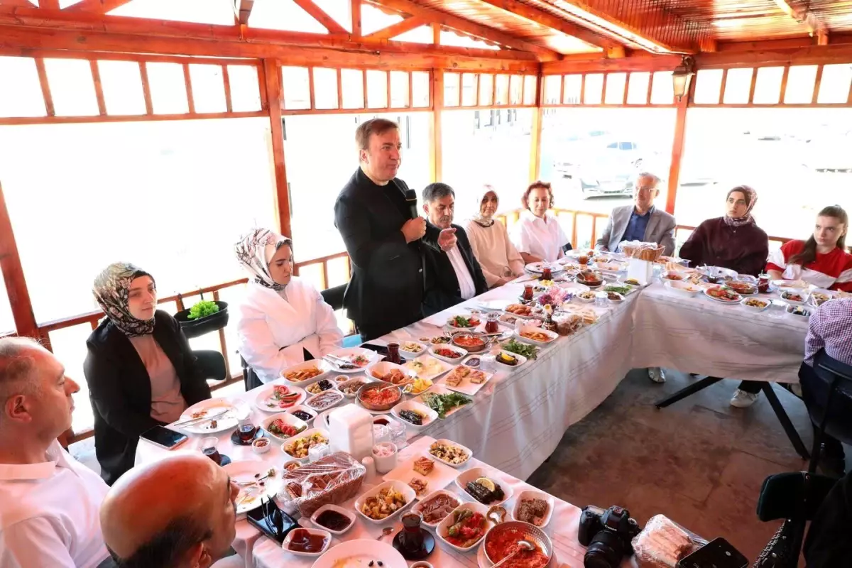 Erzincan'da Kadın Girişimciler İçin Önemli Proje: Hünerli Eller Kahvaltı Salonu Açıldı