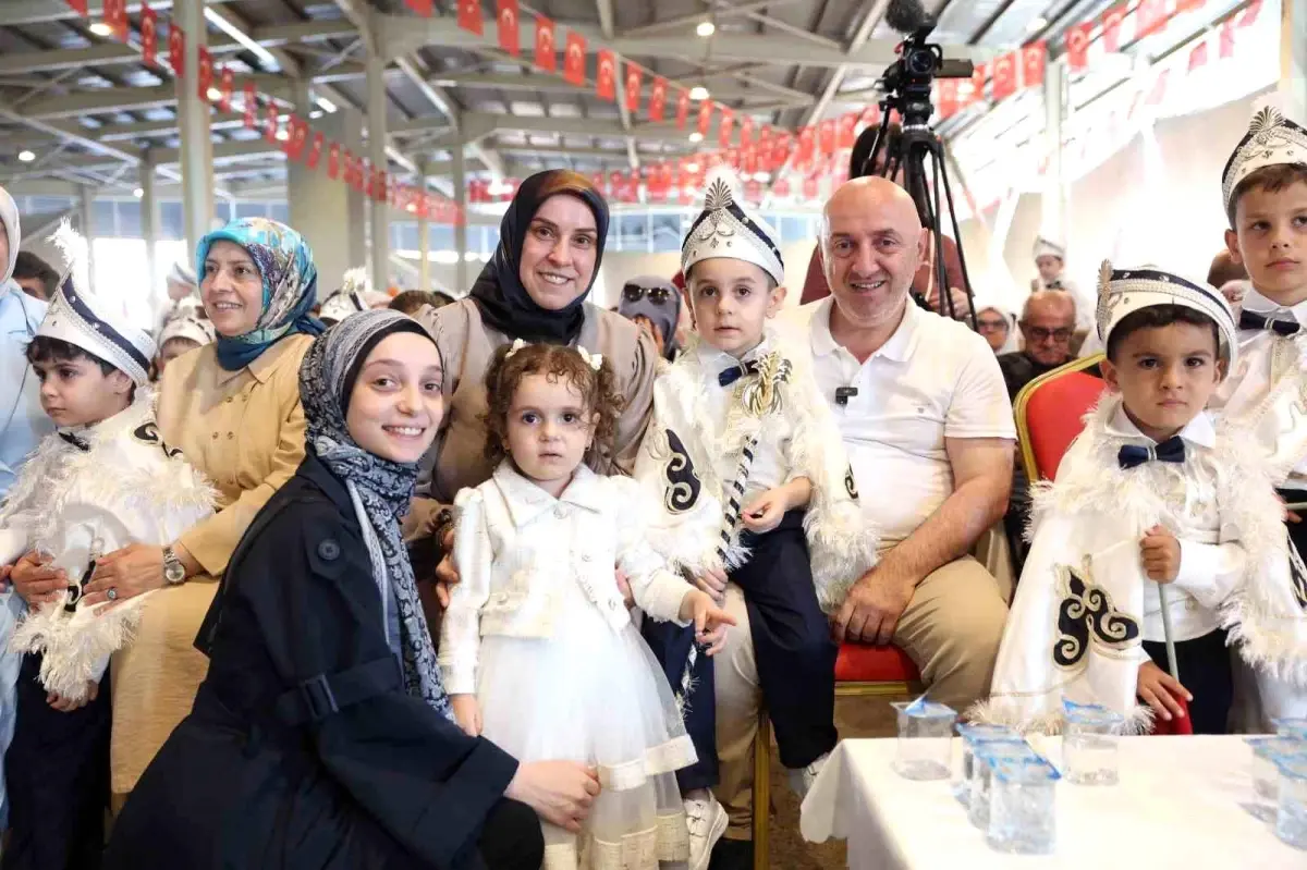 Darıca'da Geleneksel Sünnet Şöleni Coşku İle Kutlandı