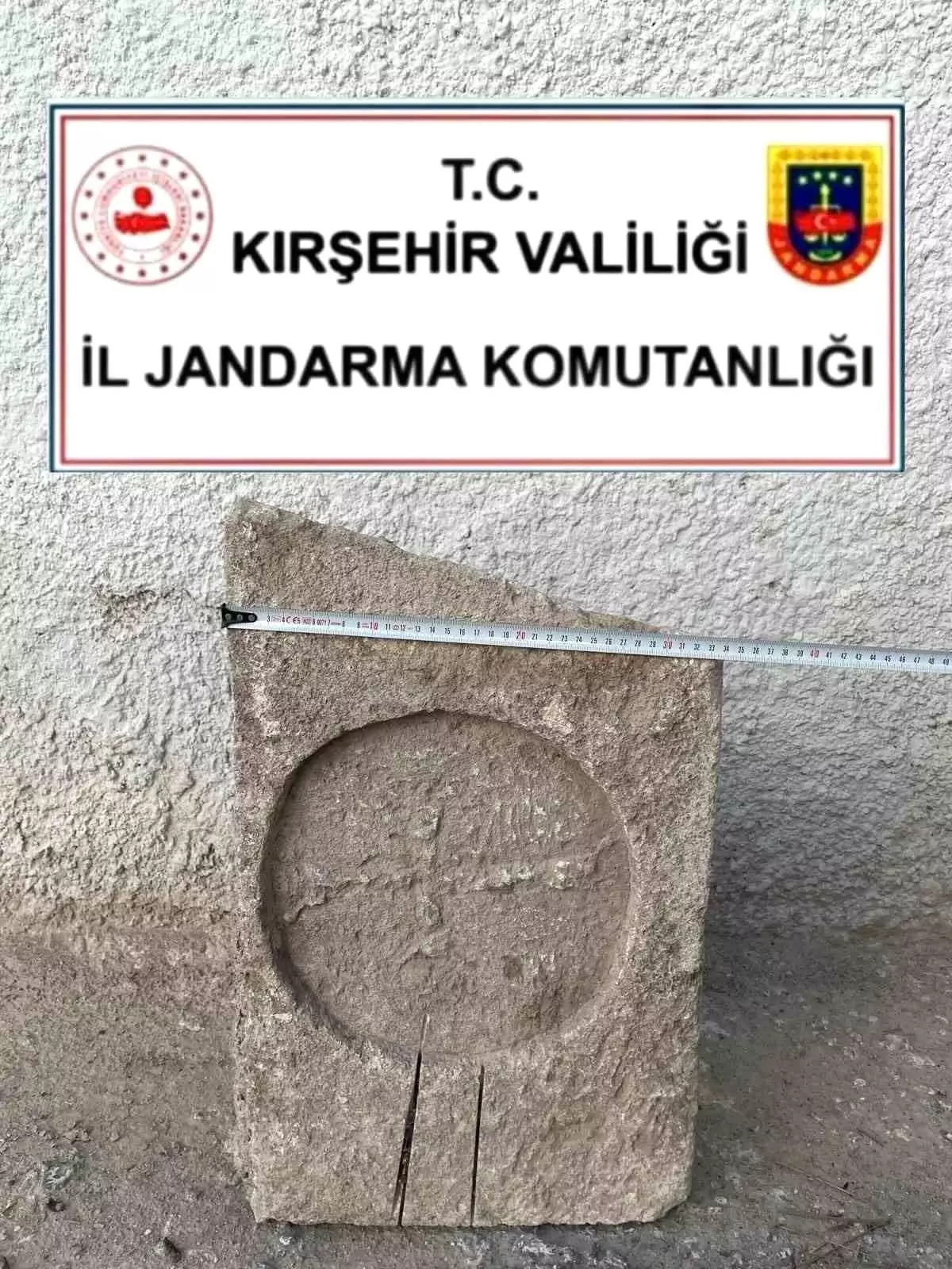 Kırşehir'de Tarihi Mezar Steli Ele Geçirildi