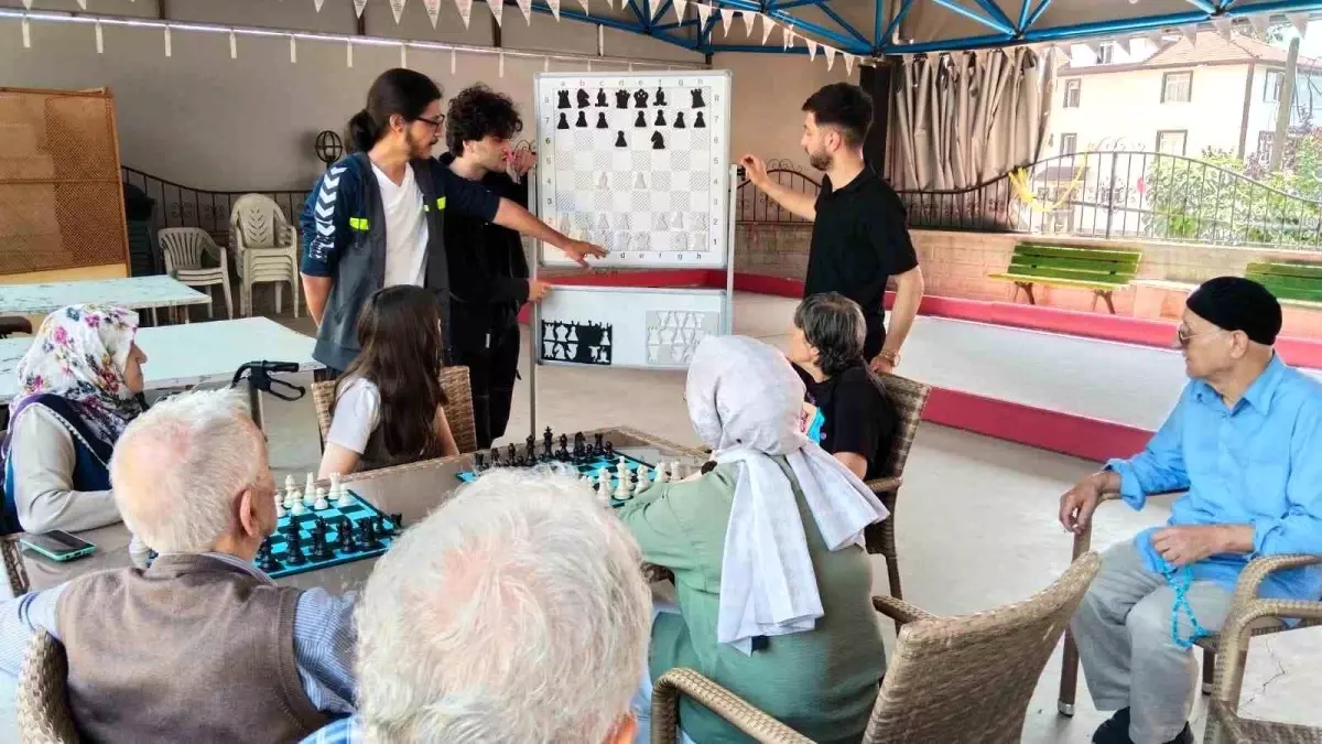 Huzurevinde Satranç Eğitimi