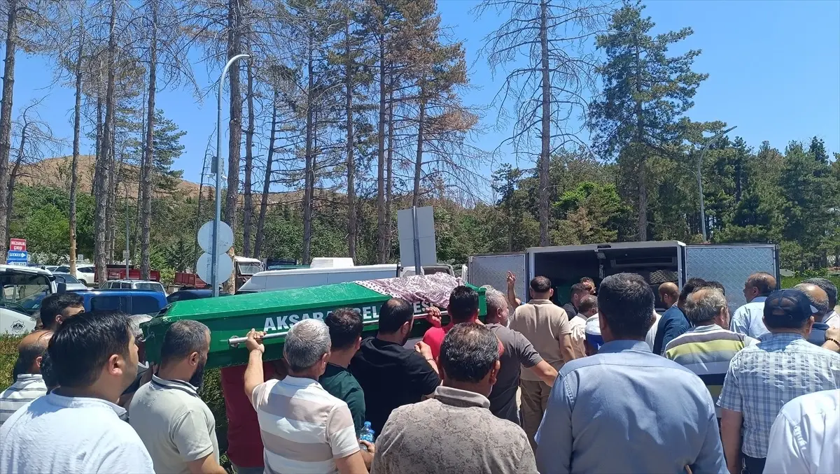 YKS'ye Gidilirken Kaza: Narin Küçükercan Hayatını Kaybetti
