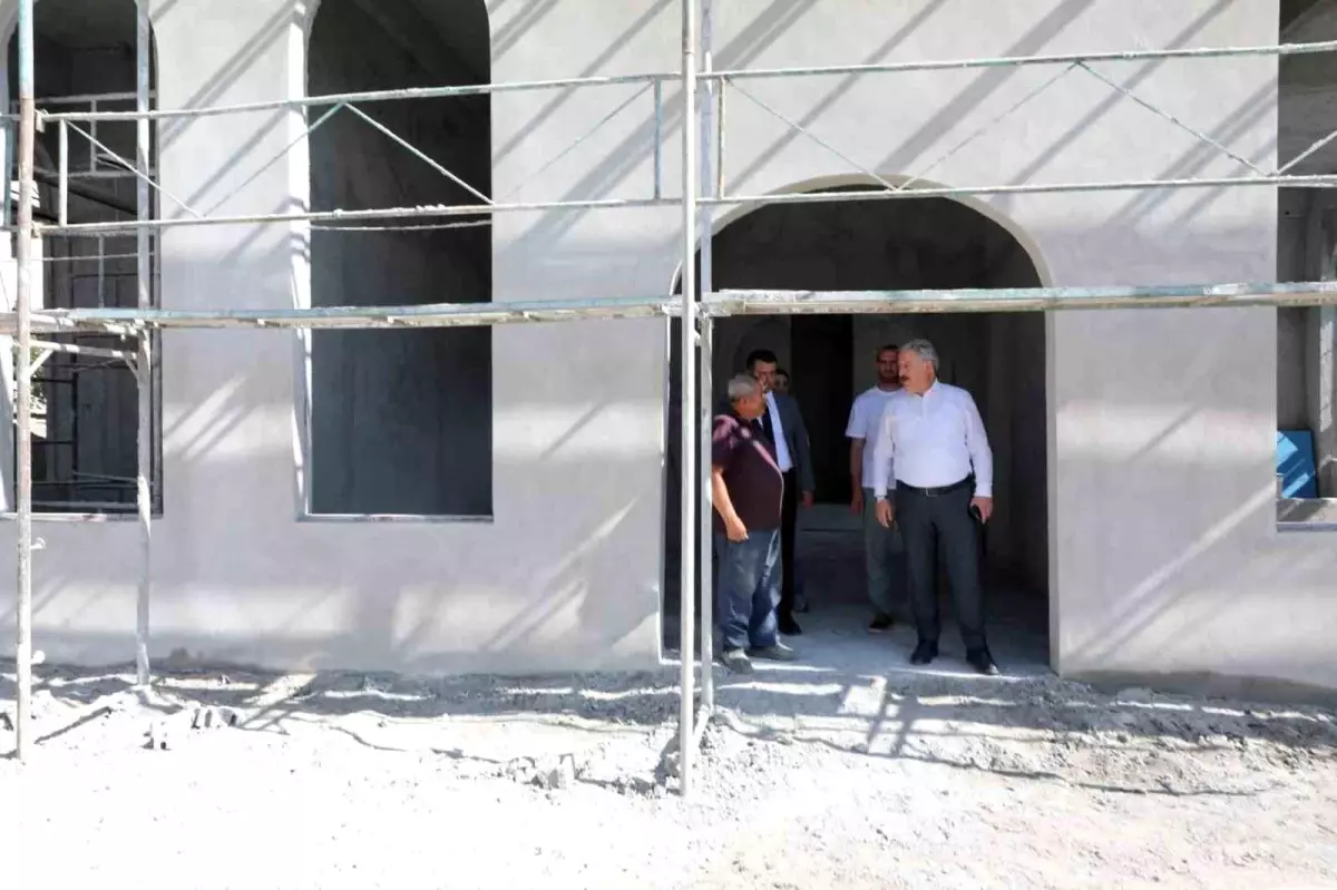 Melikgazi'de Yeni Hayrat Camii İnşaatı Devam Ediyor