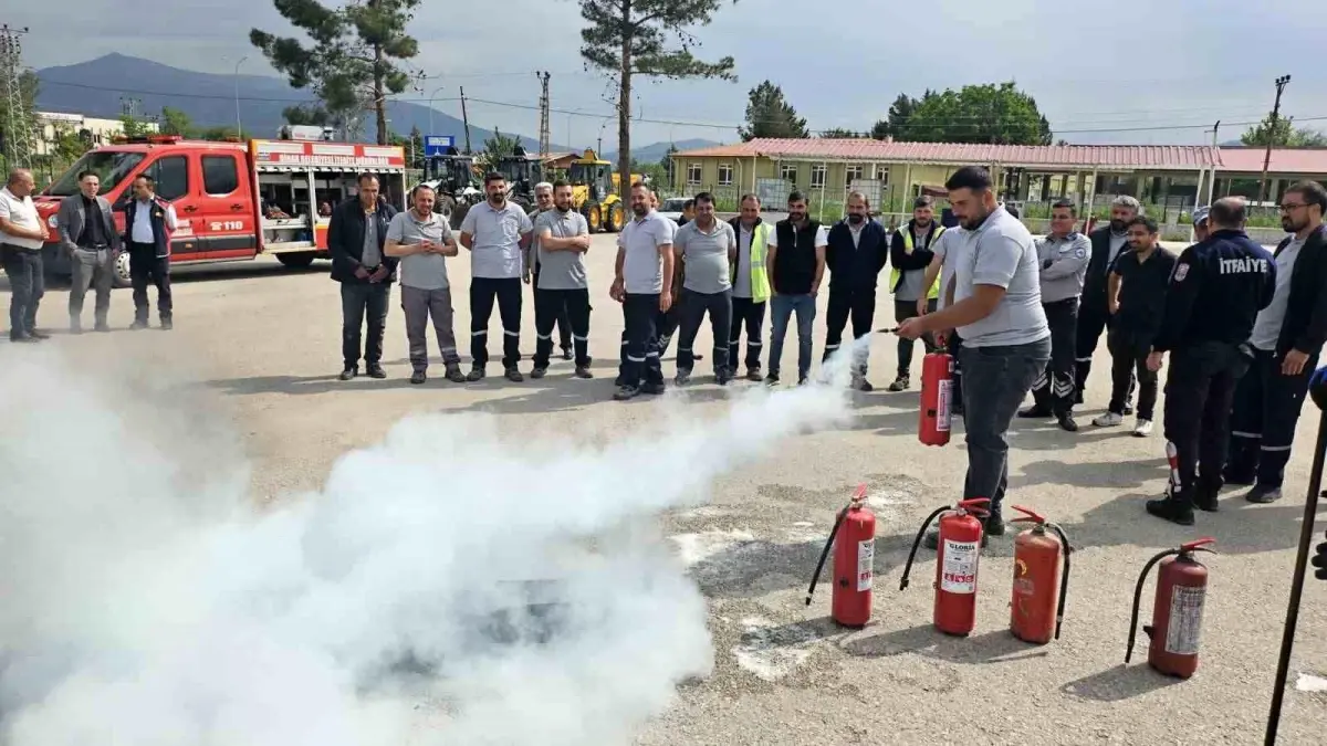 Dinar'da Yangın Eğitimi Verildi