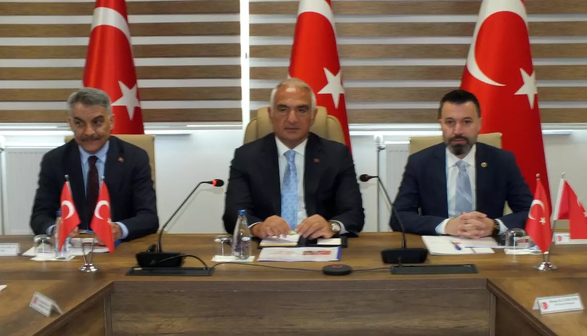 Bakan Ersoy Yozgat'ta Toplantı Yaptı