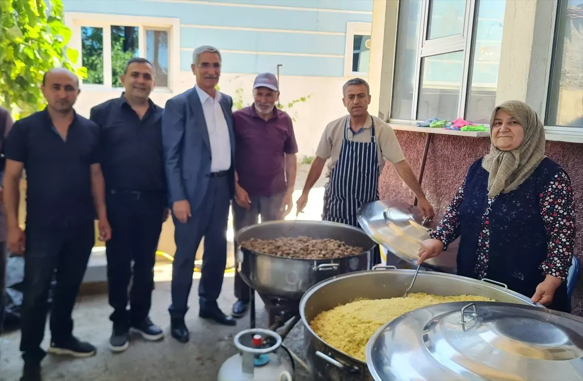 Pazar'da Geleneksel Şükür Duası