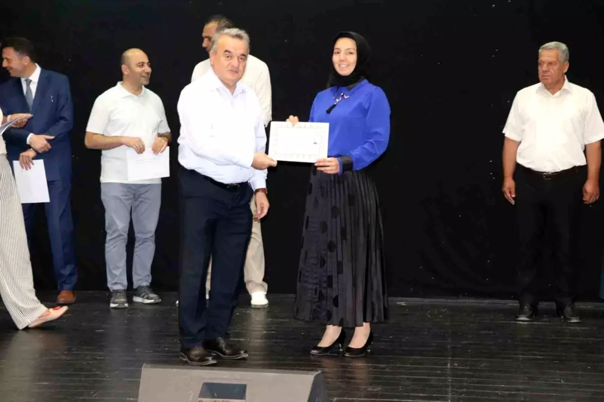 Bilecik'te Öğretmenlere Başarı Belgesi