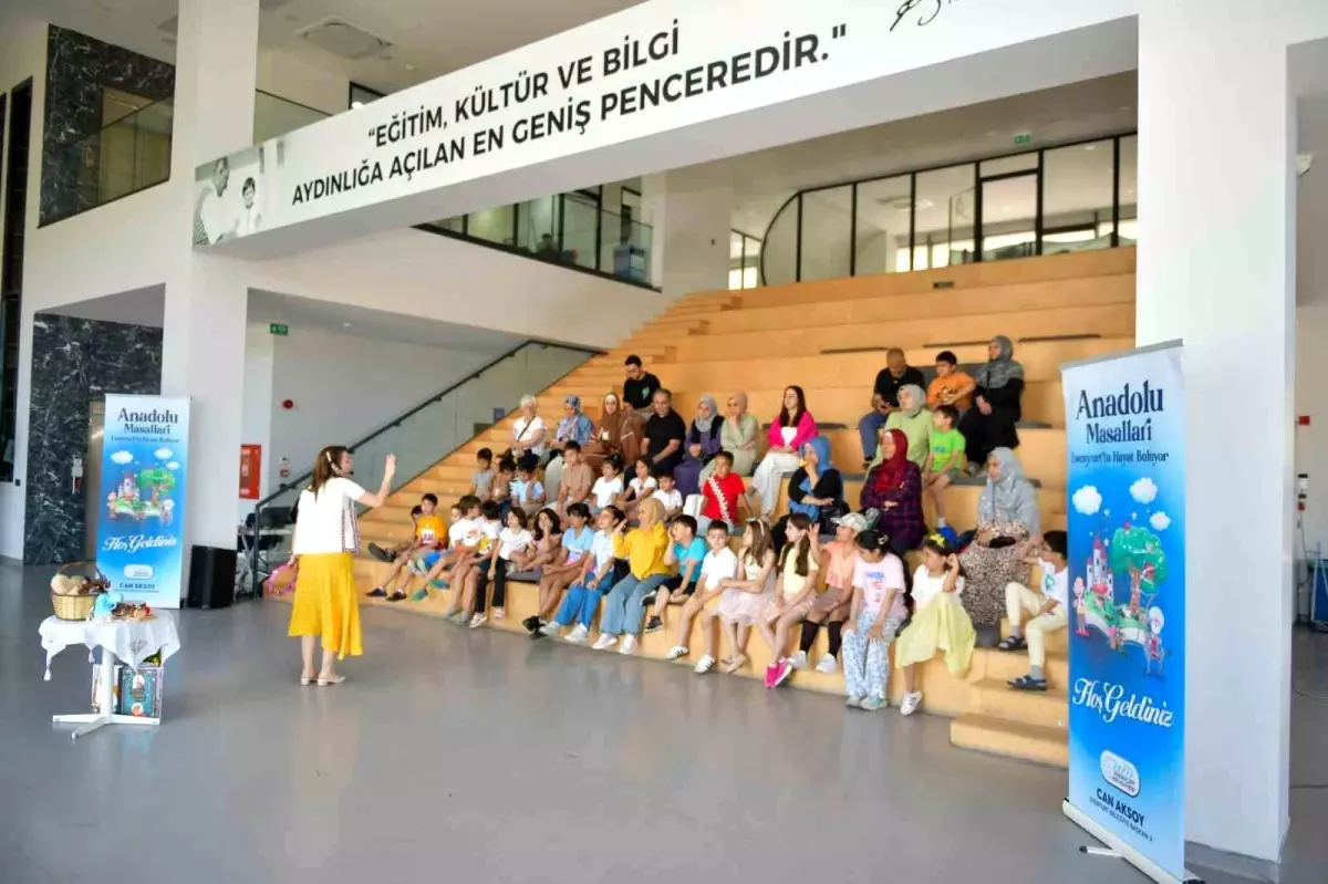 Esenyurt'ta Masal Dinletileri Çocukların Kalbini Fethetti