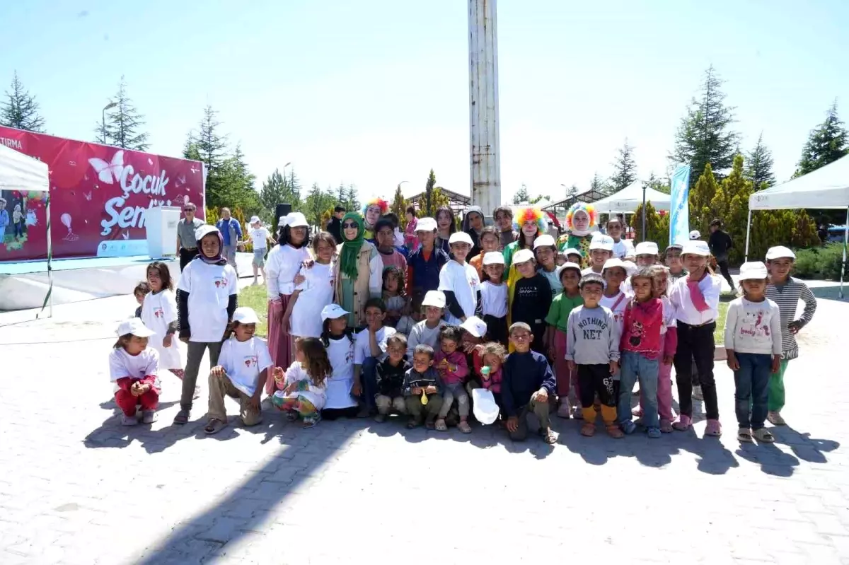 Niğde'de Çocuk Şenliği: Çocuk İşçiliğine Hayır!