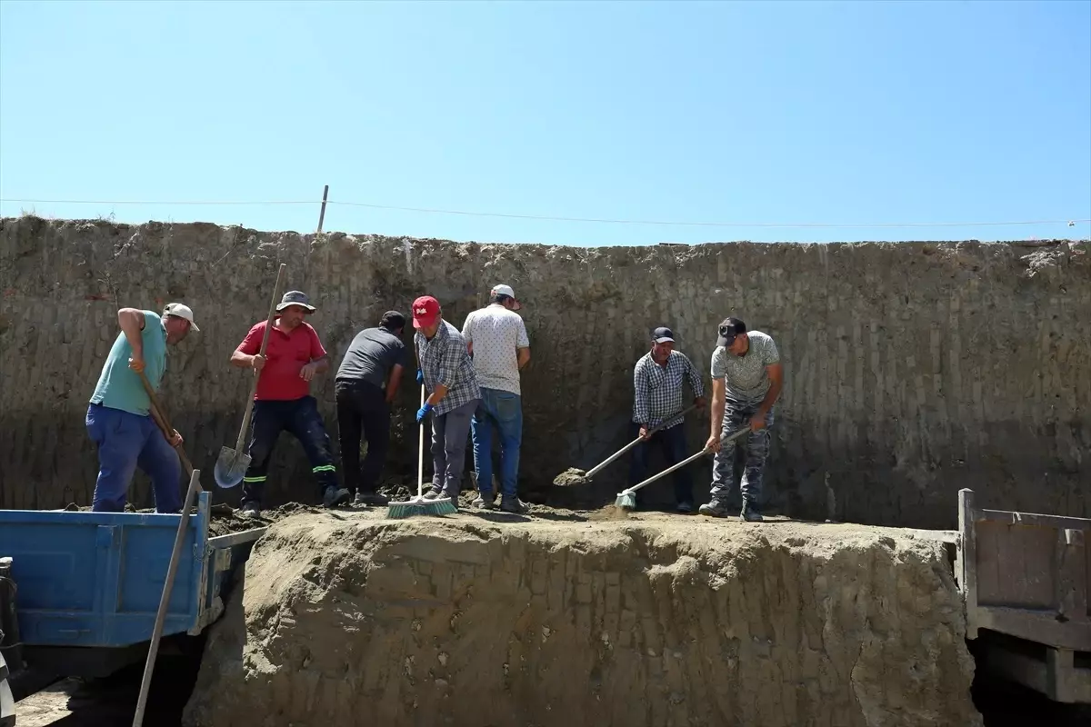 Magnesia Antik Kenti'nde Kazılar Devam Ediyor