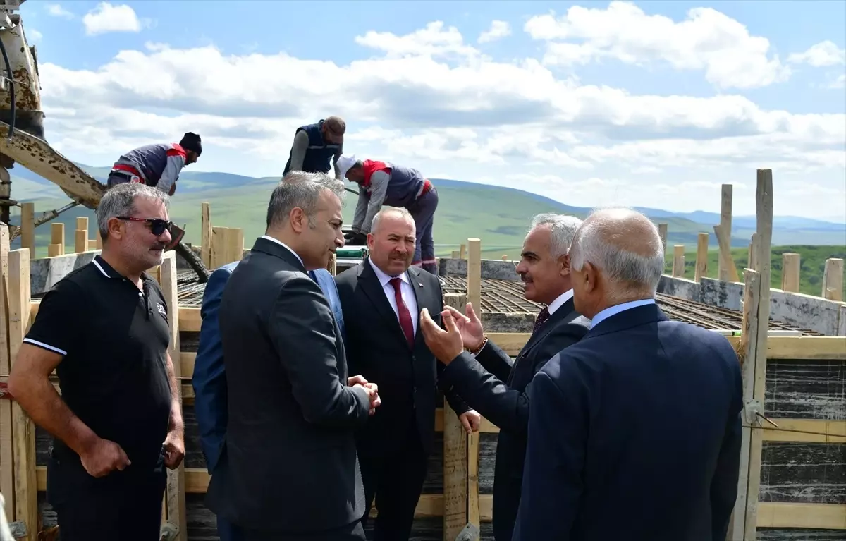Şeytan Kalesi'ne Seyir Terası Yapılıyor