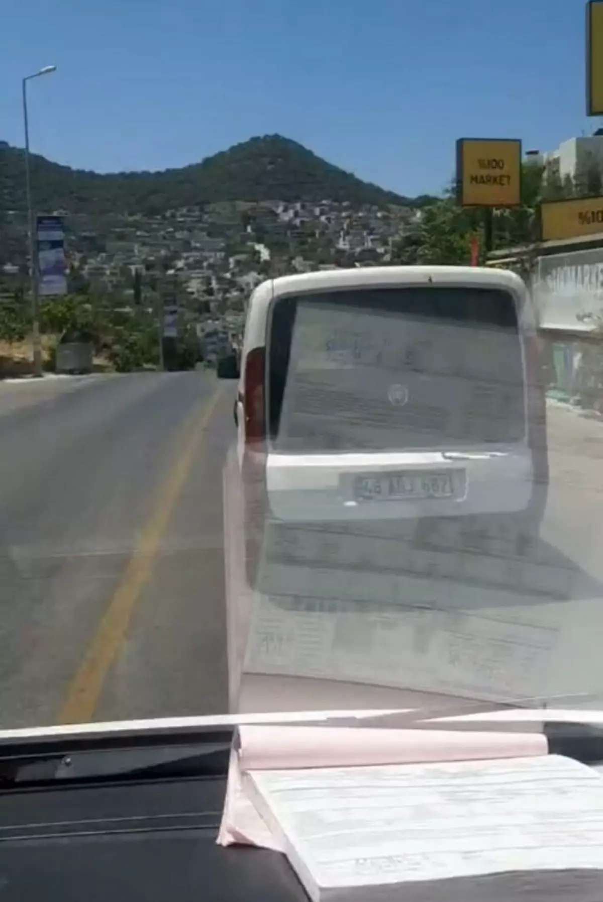 Ambulansa Yol Vermeyen Sürücüye Ceza
