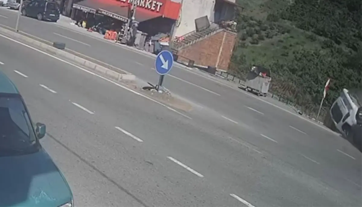 Akçaabat'ta Trafik Kazası: 3 Yaralı