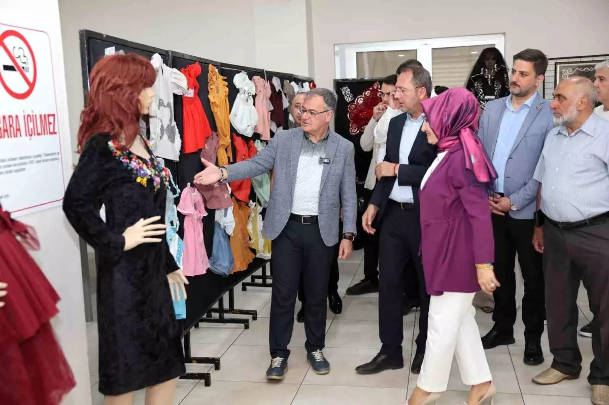 Hacılar Belediyesinden Kadın Emeğine Destek: El Sanatları Sergisi Açıldı