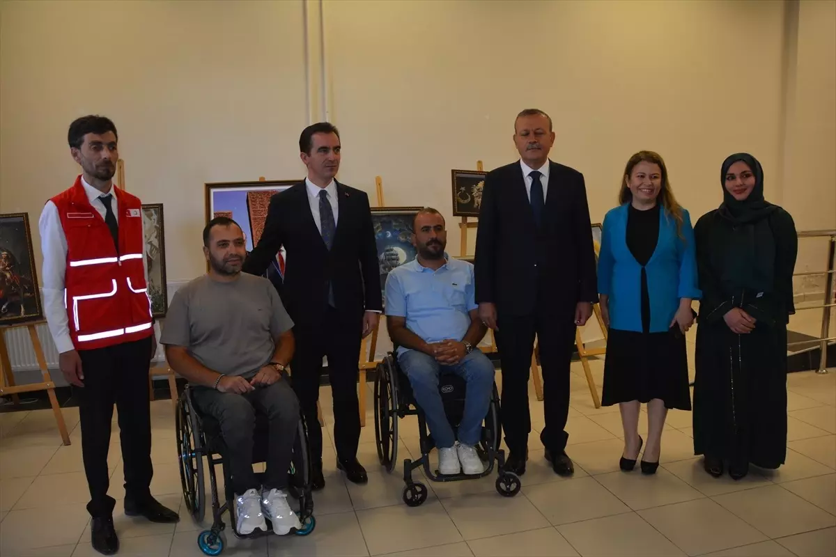 Bitlis'te İyilik Projesi Sergisi