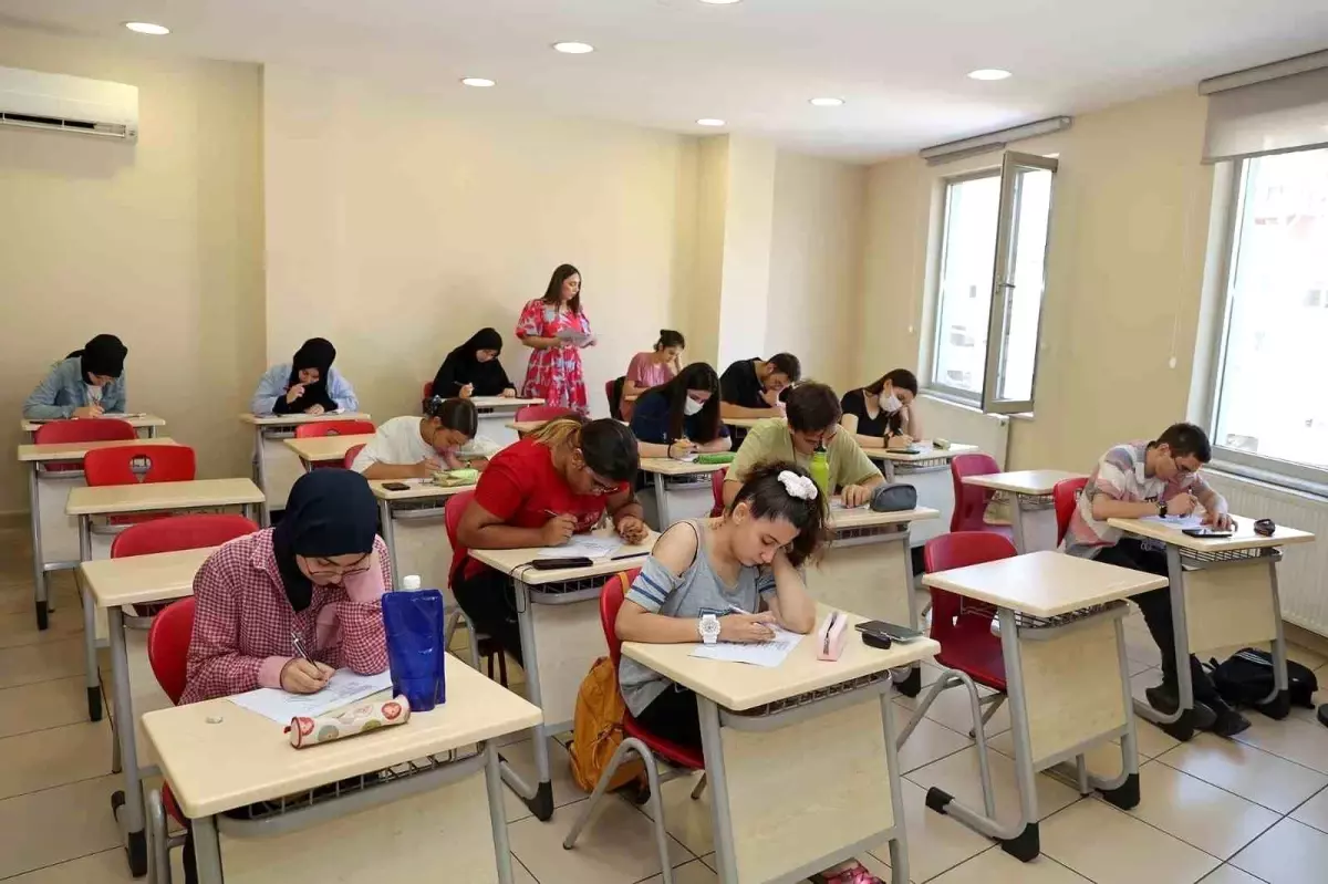 Ataşehir Belediyesi'nden Ücretsiz Üniversite ve LGS Hazırlık Kursları